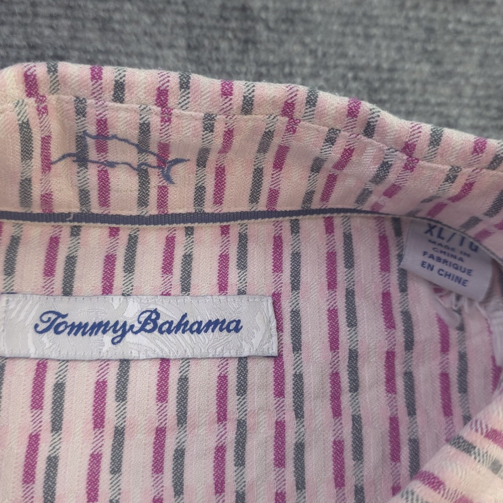 Tommy Bahama Shirt XL Purple Geometric Short Sleeve Button Up 100% Silk - Picture 3 of 8